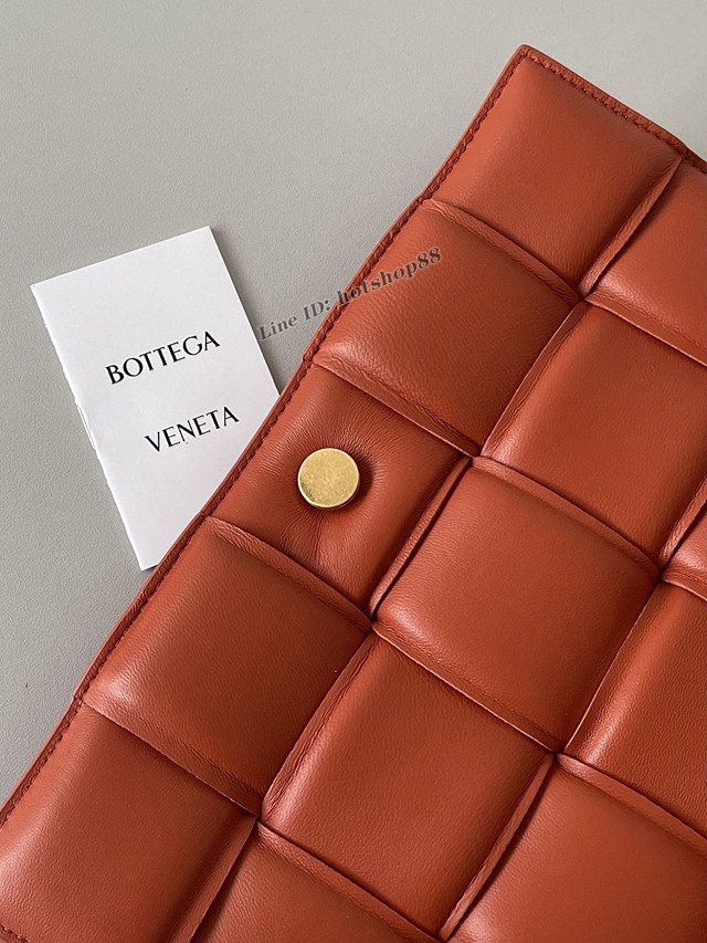 BV專櫃新款手工編織女包 葆蝶家爆款Chain Padded Cassette大金鏈條肩背包 631421 bbv1009